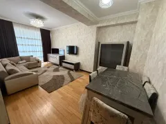 Kirayə 2 otaqlı Mənzil 65 m² Yasamal r. – şəkil 2
