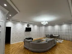Kirayə 3 otaqlı Mənzil 145 m² Nəsimi r. 28 May m. – şəkil 17