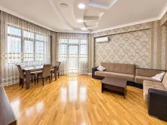 Kirayə 3 otaqlı Mənzil 140 m² Nəsimi r. 8 Noyabr m. – şəkil 4