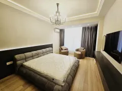 Kirayə 3 otaqlı Mənzil 180 m² Nəsimi r. – şəkil 5