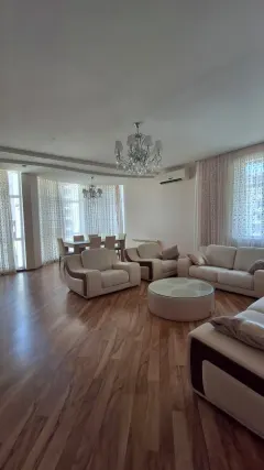 Kirayə 4 otaqlı Mənzil 200 m² Yasamal r. – şəkil 1