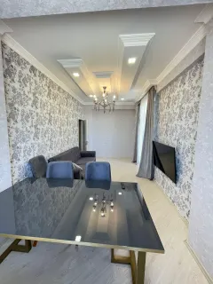 Kirayə 3 otaqlı Mənzil 125 m² Yasamal r. Yeni Yasamal q. İnşaatçılar m. – şəkil 1