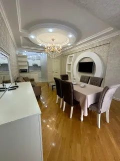 Kirayə 2 otaqlı Mənzil 80 m² Xətai r. – şəkil 1