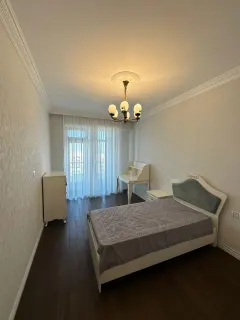 Kirayə 4 otaqlı Mənzil 178 m² Yasamal r. – şəkil 10