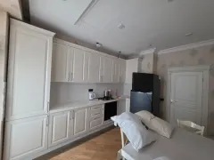 Kirayə 4 otaqlı Mənzil 142 m² Nəsimi r. – şəkil 4