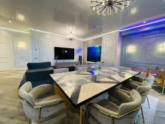Kirayə 3 otaqlı Mənzil 178 m² Nəsimi r. – şəkil 2