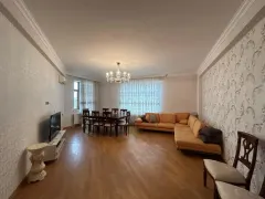 Kirayə 3 otaqlı Mənzil 145 m² Nərimanov r. Nərimanov m. – şəkil 1