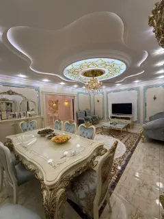 Kirayə 5 otaqlı Mənzil 180 m² Nəsimi r. – şəkil 1