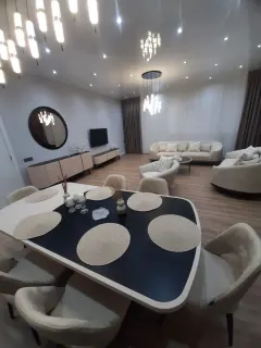 Kirayə 4 otaqlı Mənzil 200 m² Bakı – şəkil 1