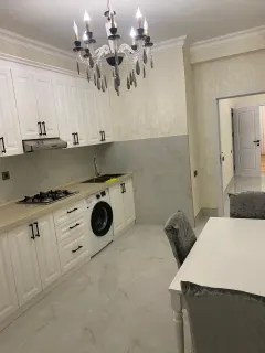 Kirayə 3 otaqlı Mənzil 135 m² Xətai r. – şəkil 2