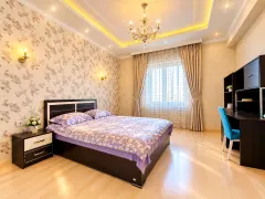 Kirayə 4 otaqlı Mənzil 230 m² Nəsimi r. – şəkil 12