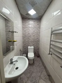 Kirayə 4 otaqlı Mənzil 150 m² Yasamal r. Yeni Yasamal q. İnşaatçılar m. – şəkil 4