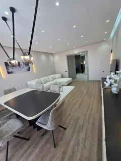 Kirayə 3 otaqlı Mənzil 145 m² Nəsimi r. – şəkil 5