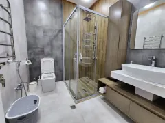 Kirayə 3 otaqlı Mənzil 145 m² Xətai r. Ağ şəhər q. – şəkil 18