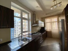 Kirayə 4 otaqlı Mənzil 190 m² Yasamal r. Nizami m. – şəkil 17