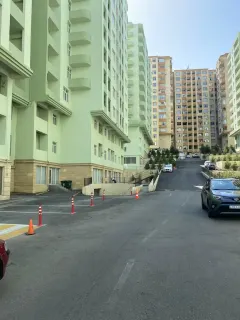Kirayə 4 otaqlı Mənzil 155 m² Yasamal r. Yeni Yasamal q. İnşaatçılar m. – şəkil 3