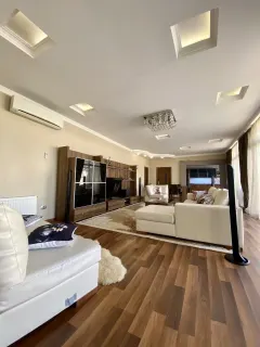 Kirayə 4 otaqlı Ofis 250 m² Səbail r. – şəkil 3
