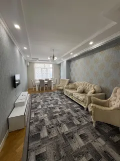Kirayə 4 otaqlı Mənzil 140 m² Yasamal r. Yeni Yasamal q. İnşaatçılar m. – şəkil 1