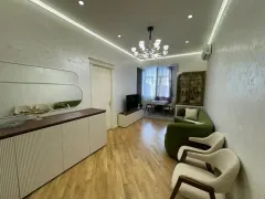 Kirayə 2 otaqlı Mənzil 95 m² Nərimanov r. – şəkil 6