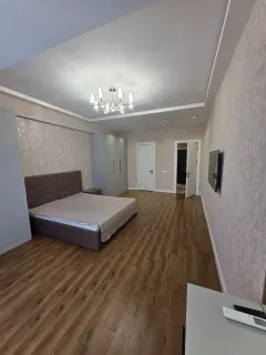 Kirayə 4 otaqlı Mənzil 190 m² Nəsimi r. – şəkil 3