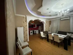 Kirayə 3 otaqlı Mənzil 130 m² Yasamal r. – şəkil 2