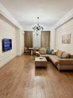 Kirayə 3 otaqlı Mənzil 136 m² Nəsimi r. 28 May m. – şəkil 2