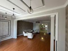 Kirayə 4 otaqlı Mənzil 240 m² Nərimanov r. – şəkil 2
