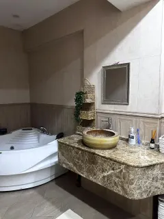 Kirayə 3 otaqlı Mənzil 141 m² Səbail r. – şəkil 14