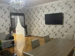Kirayə 3 otaqlı Mənzil 150 m² Nəsimi r. – şəkil 5
