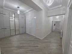 Kirayə 3 otaqlı Mənzil 150 m² Nərimanov r. Gənclik m. – şəkil 18