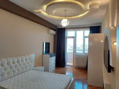 Kirayə 3 otaqlı Mənzil 169 m² Nərimanov r. – şəkil 6