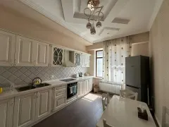 Kirayə 3 otaqlı Mənzil 140 m² Xətai r. – şəkil 8
