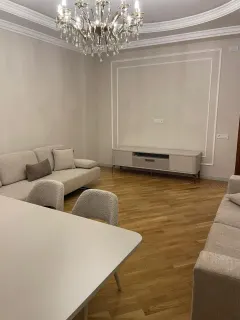 Kirayə 2 otaqlı Mənzil 91 m² Nərimanov r. – şəkil 3