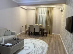 Kirayə 2 otaqlı Mənzil 85 m² Nərimanov r. – şəkil 2