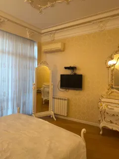 Satılır 4 otaqlı Mənzil 190 m² Nəsimi r. – şəkil 2