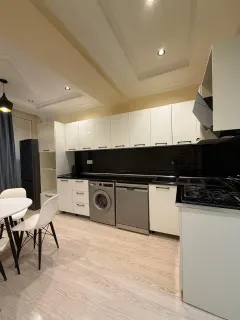 Kirayə 3 otaqlı Mənzil 130 m² Yasamal r. Yeni Yasamal q. – şəkil 4