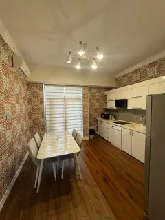 Kirayə 4 otaqlı Mənzil 150 m² Xətai r. – şəkil 15