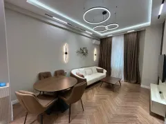 Kirayə 2 otaqlı Mənzil 70 m² Yasamal r. Elmlər Akademiyası m. – şəkil 18