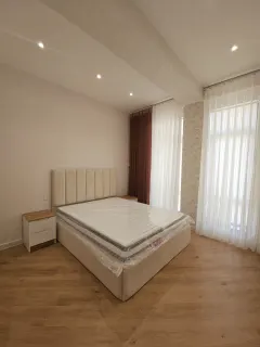 Satılır 3 otaqlı Mənzil 125 m² Səbail r. Badamdar q. – şəkil 3
