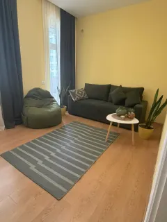 Kirayə 3 otaqlı Mənzil 130 m² Nəsimi r. – şəkil 1