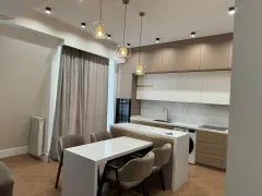 Kirayə 2 otaqlı Mənzil 80 m² Xətai r. Ağ şəhər q. – şəkil 5