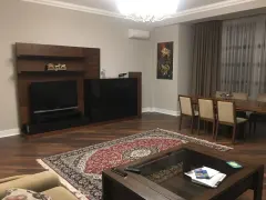Kirayə 3 otaqlı Mənzil 165 m² Nəsimi r. – şəkil 14