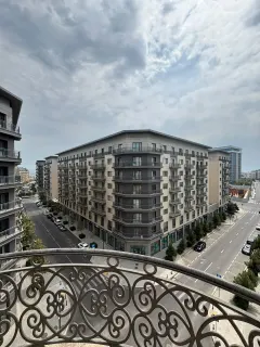 Satılır 4 otaqlı Mənzil 213 m² Xətai r. – şəkil 1
