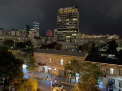 Kirayə 3 otaqlı Mənzil 136 m² Nəsimi r. 28 May m. – şəkil 17