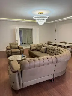 Kirayə 3 otaqlı Mənzil 180 m² Nəsimi r. – şəkil 1