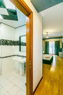 Kirayə 4 otaqlı Mənzil 140 m² Səbail r. Sahil m. – şəkil 12