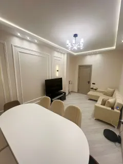 Satılır 2 otaqlı Mənzil 71 m² Yasamal r. – şəkil 2