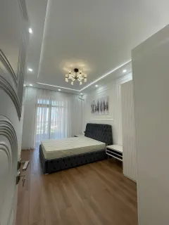 Kirayə 3 otaqlı Mənzil 150 m² Yasamal r. – şəkil 2