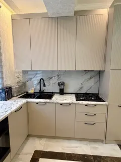 Kirayə 2 otaqlı Mənzil 85 m² Nəsimi r. – şəkil 3