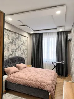 Kirayə 2 otaqlı Mənzil 90 m² Nərimanov r. – şəkil 1